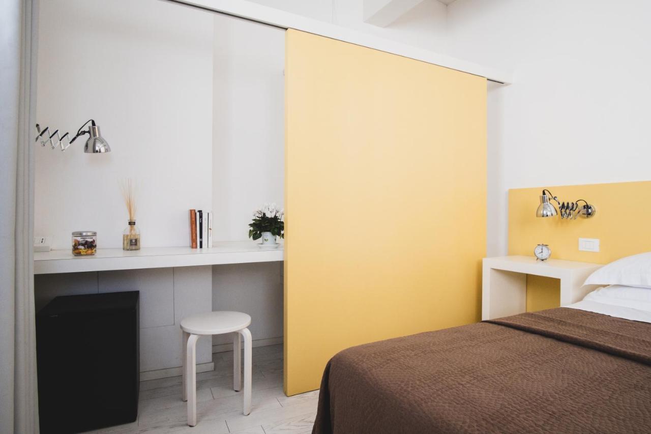 Casa Fola - City Centre Rooms Verona Bagian luar foto