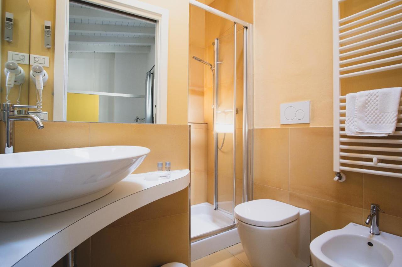 Casa Fola - City Centre Rooms Verona Bagian luar foto